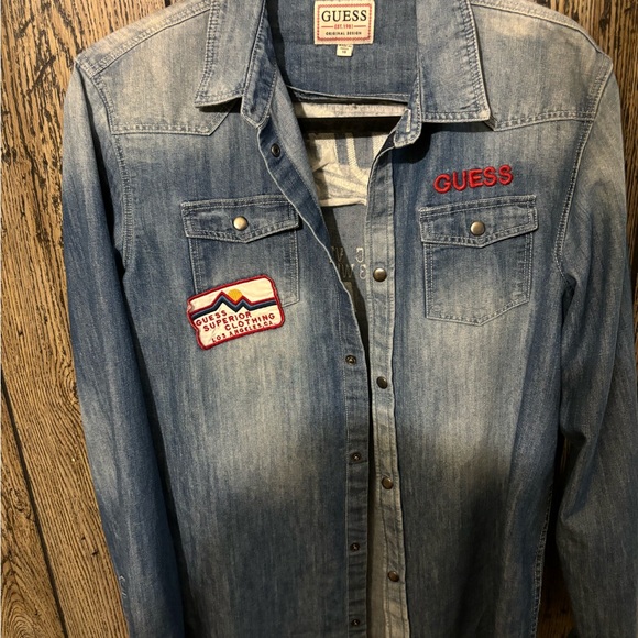 Guess - Picture 2 of 6